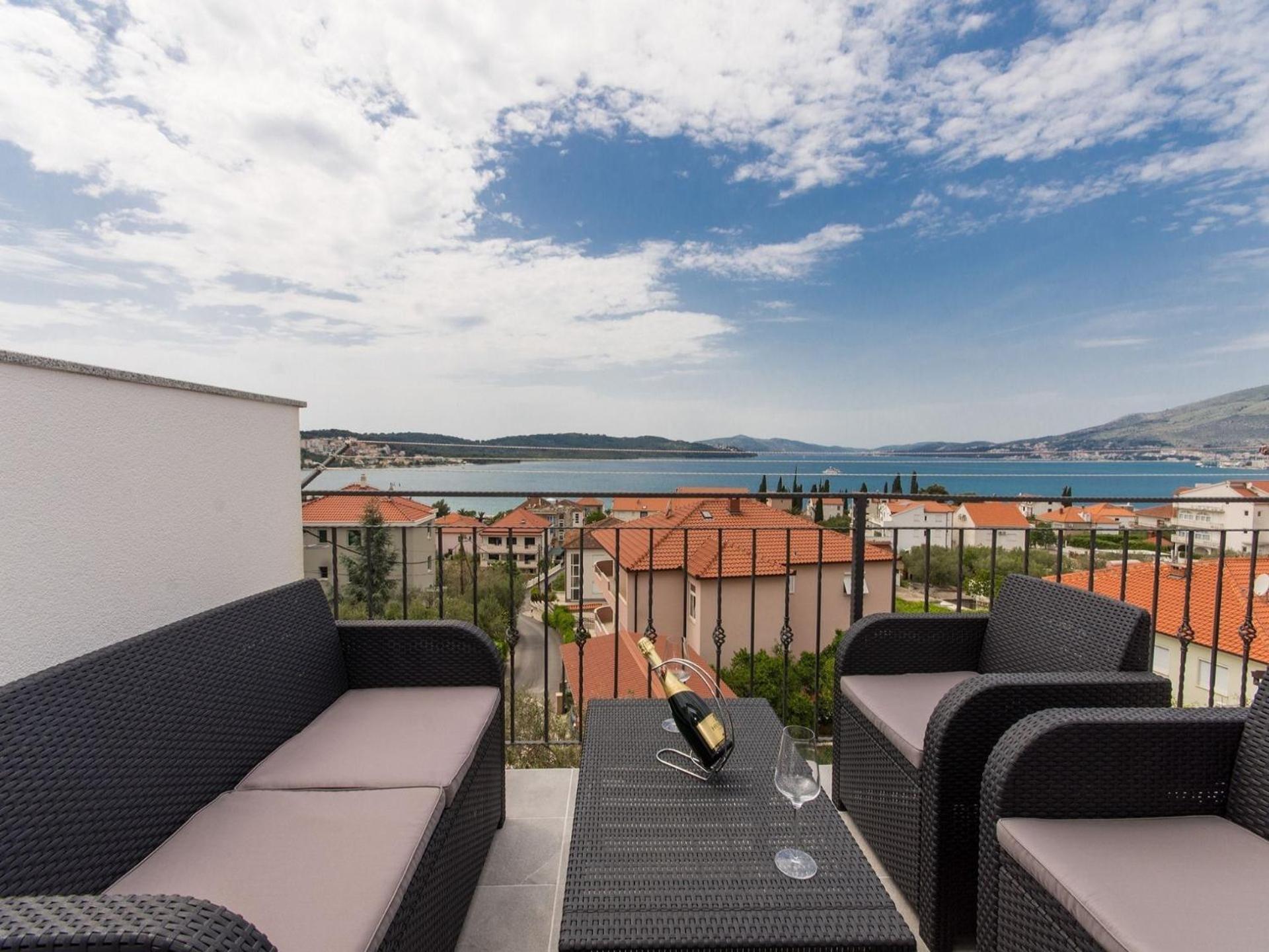 Apartment Tamara Trogir Ngoại thất bức ảnh